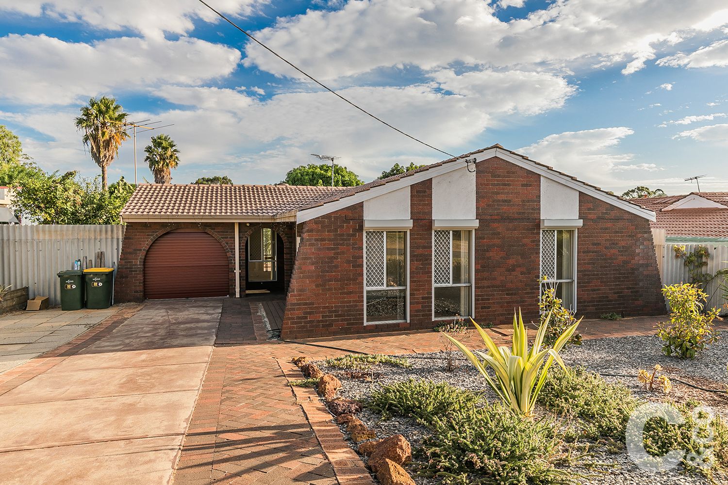 3 bedrooms House in 32 Corring Way PARMELIA WA, 6167
