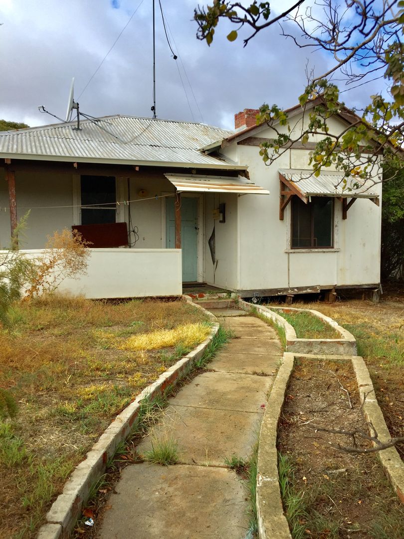 37 High St, Goomalling WA 6460 Domain