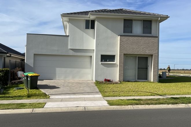 Picture of 14+14A Chadwick Drive, GABLES NSW 2765