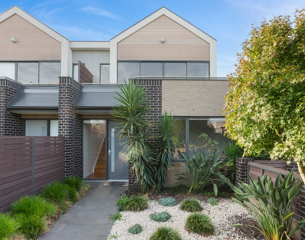 2/426 Buckley Street, Essendon West VIC 3040