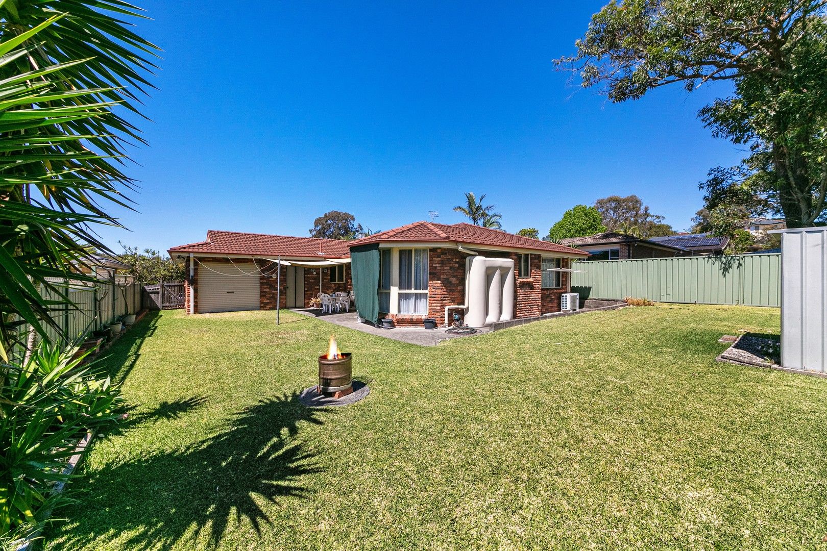 4 bedrooms House in 6 Fay Street LAKE MUNMORAH NSW, 2259