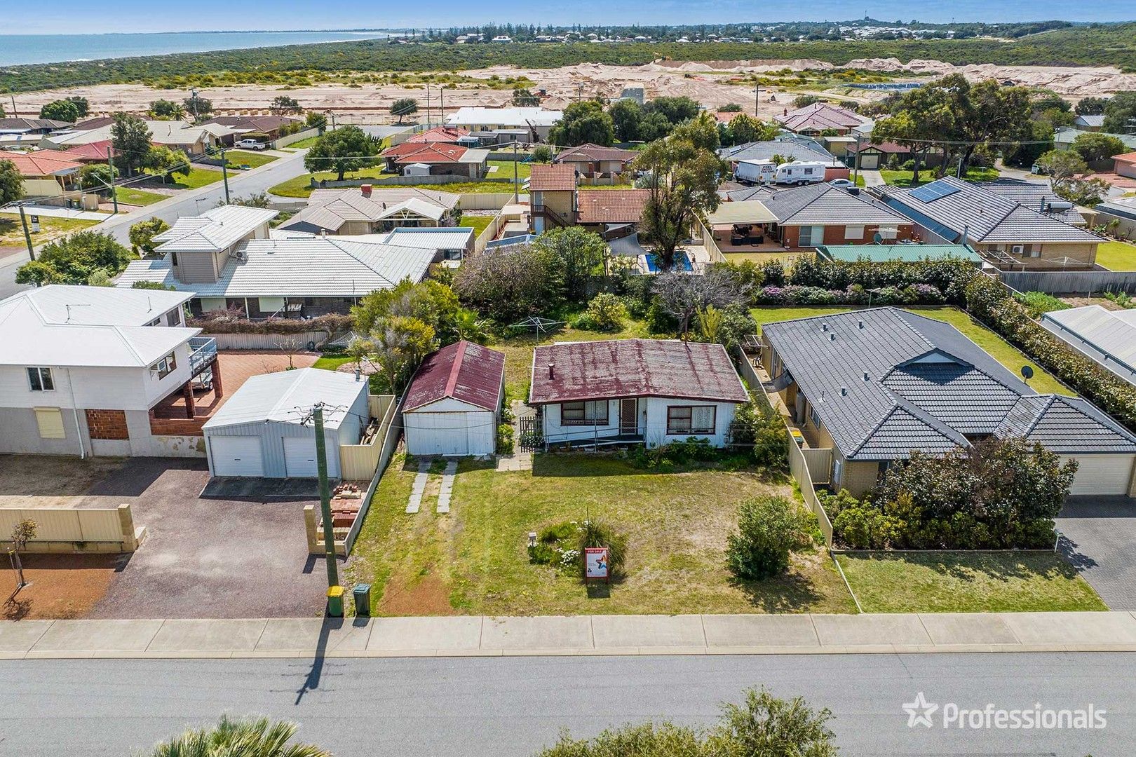 2 Barden Street, Madora Bay WA 6210, Image 0