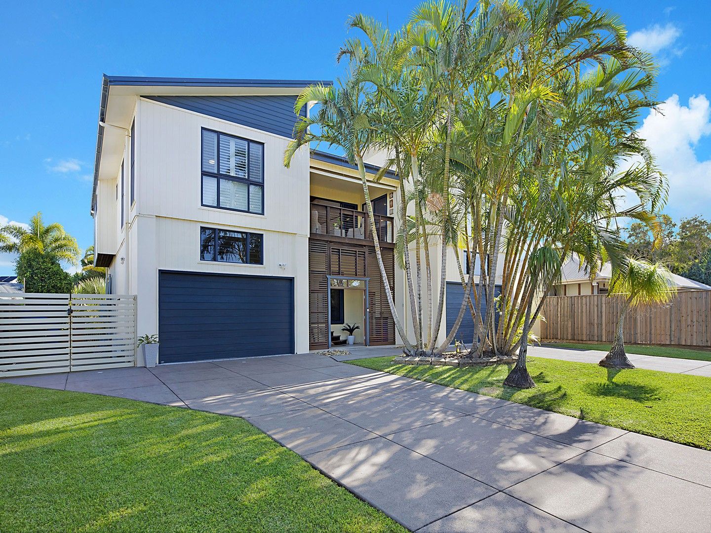 10 North Beach Place, Mudjimba QLD 4564, Image 0