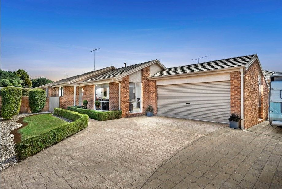 3 bedrooms House in 14 Waurn Park Court BELMONT VIC, 3216