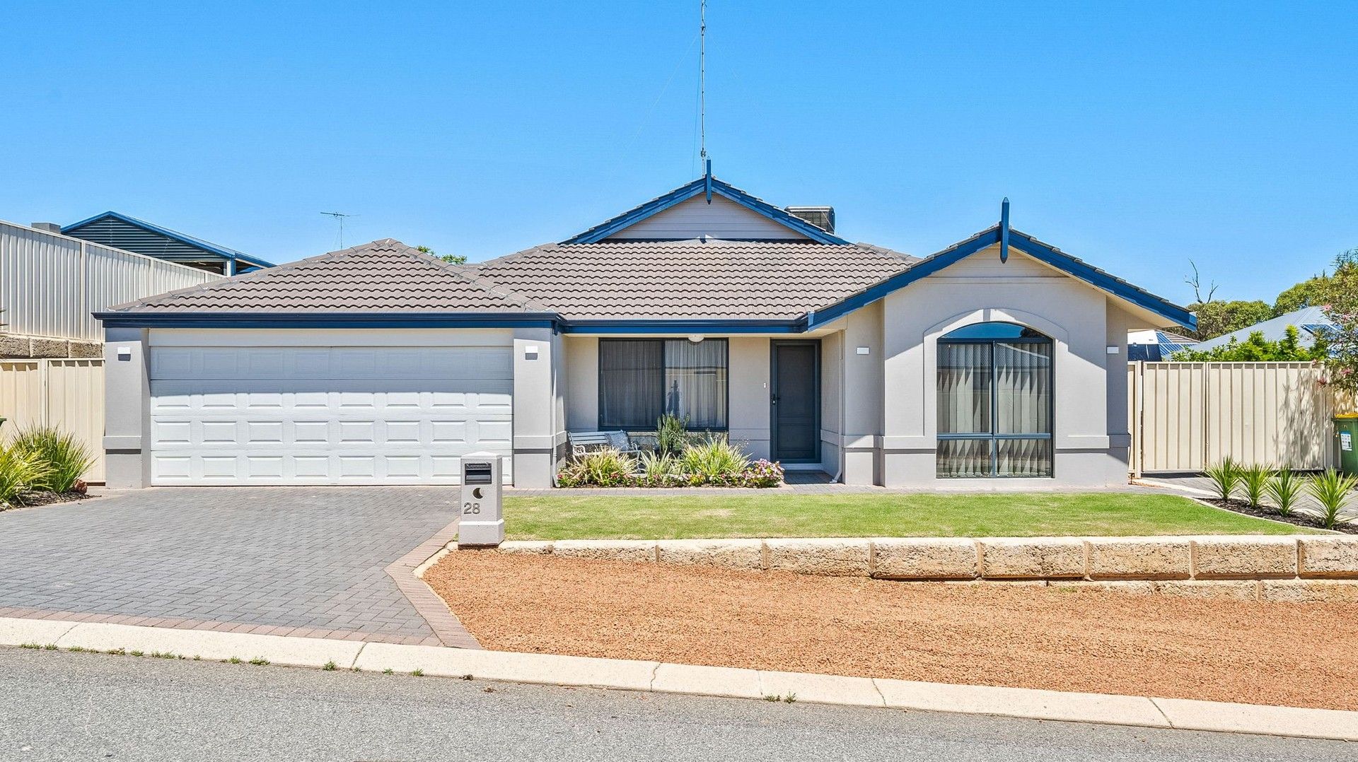 4 bedrooms House in 28 Yallingup Loop DAWESVILLE WA, 6211