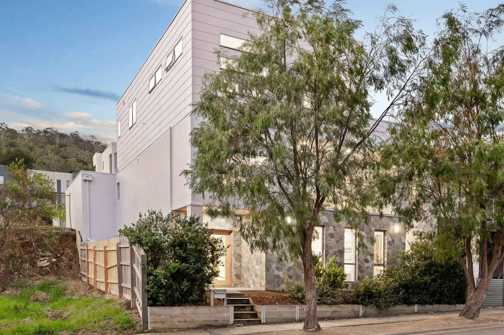 8 Spinnaker Terrace, Safety Beach VIC 3936