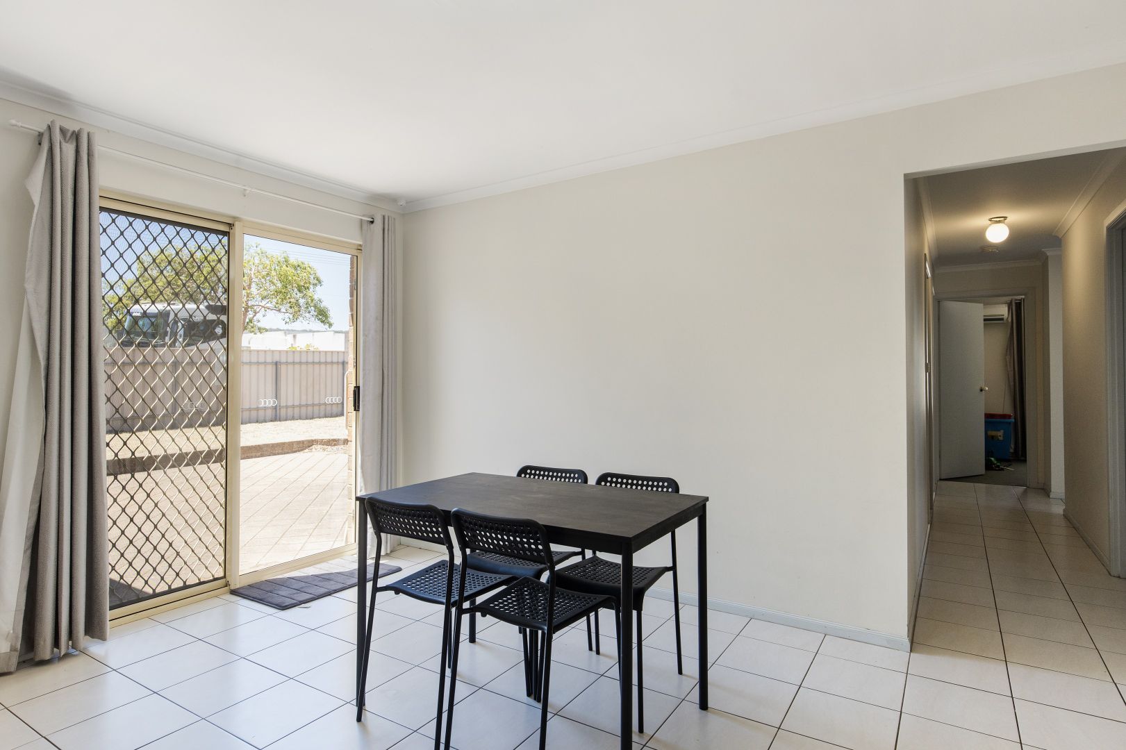 2 Kensington Street, Clovelly Park SA 5042, Image 2