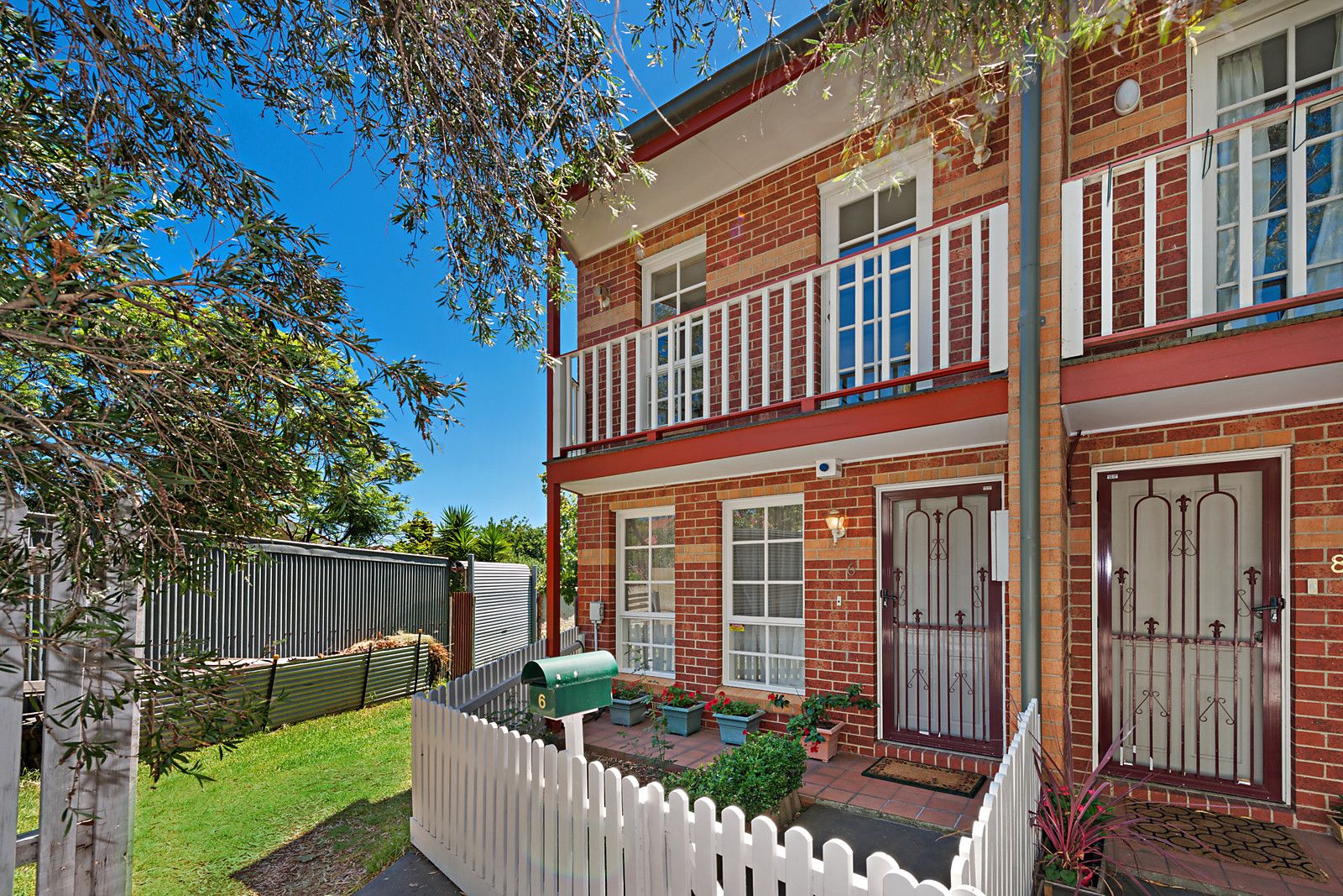 6 Kingfisher Gardens, Brunswick East Property History & Address