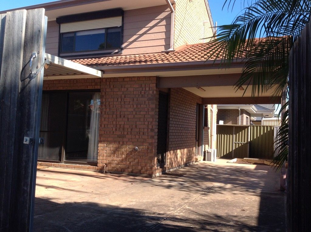 2 bedrooms Townhouse in 7 First Avenue WARRADALE SA, 5046
