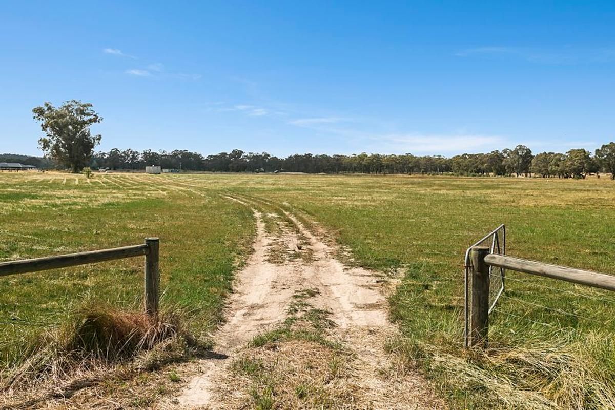 Lot 4 Hawkins Lane & Eastwood Court, Longlea VIC 3551, Image 2