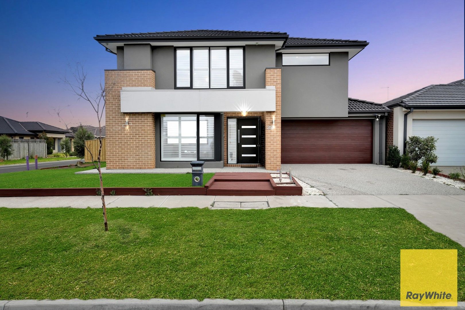 5 bedrooms House in 38 Henderson Circuit AINTREE VIC, 3336