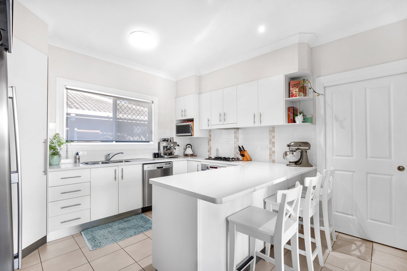 56 Blackwood Road, Manly West QLD 4179, Image 2