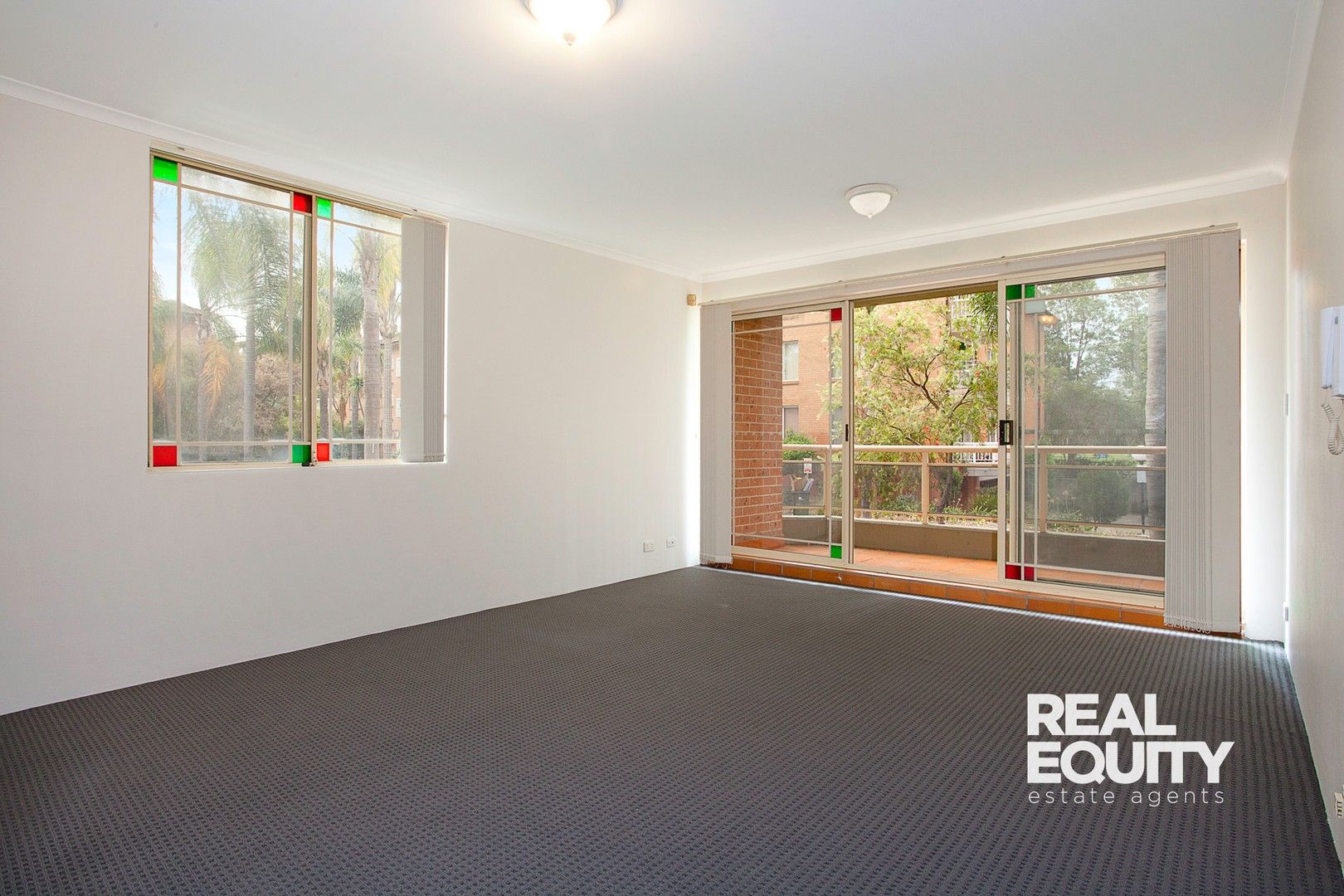 1/6 Mead Drive, Chipping Norton NSW 2170