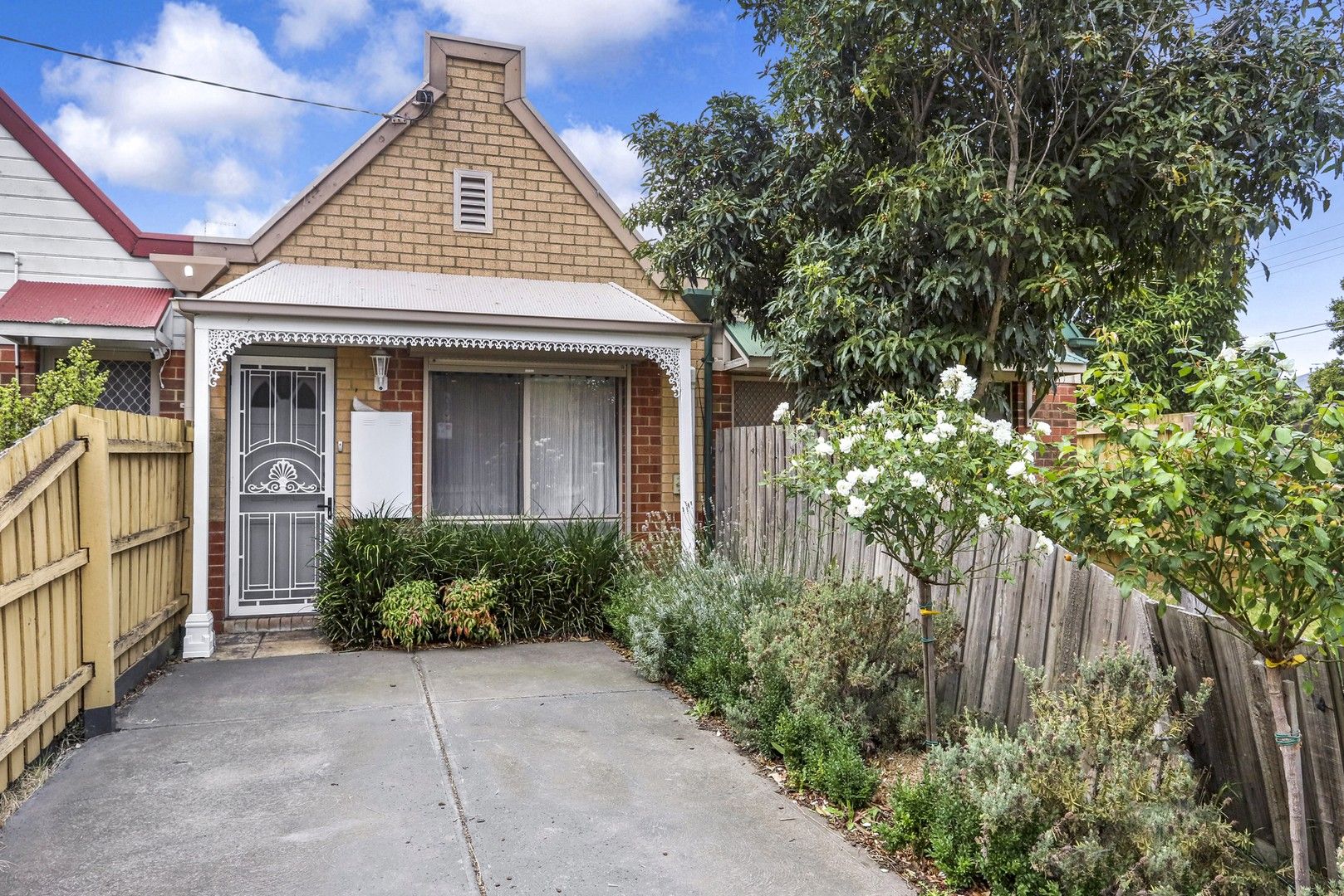 2 bedrooms House in 2/38 Cathcart Street MAIDSTONE VIC, 3012