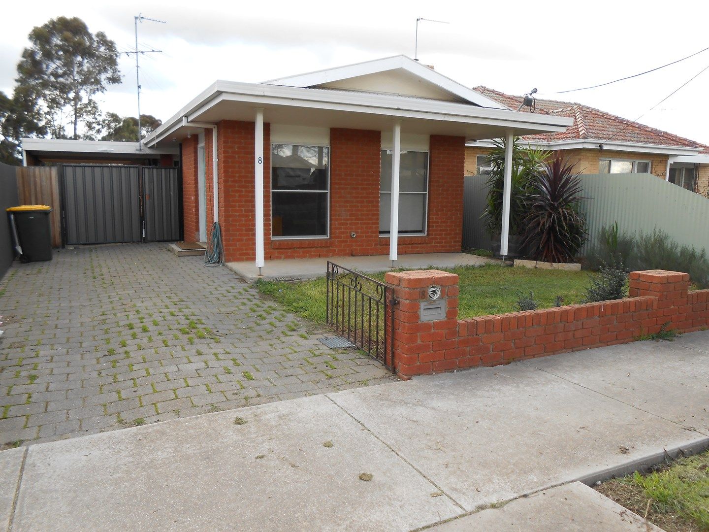 8 Searle Street, Horsham Property History & Address Research Domain
