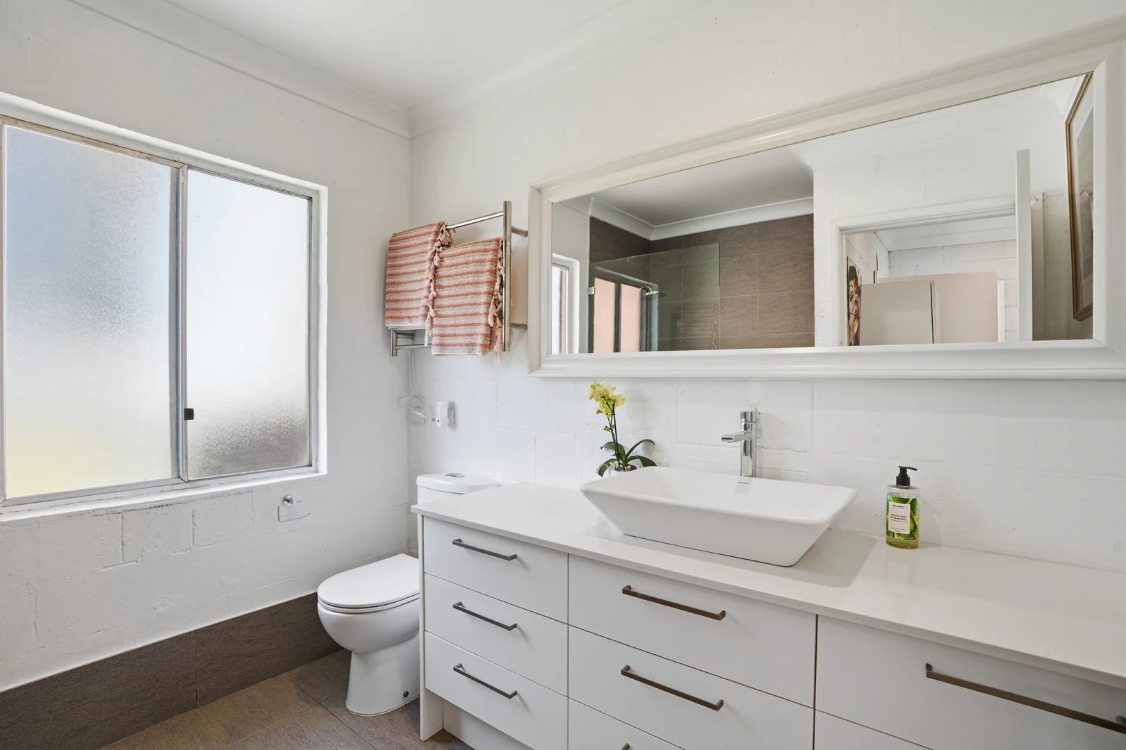 Additional image 5 of 361 Lakedge Avenue, Berkeley Vale NSW 2261