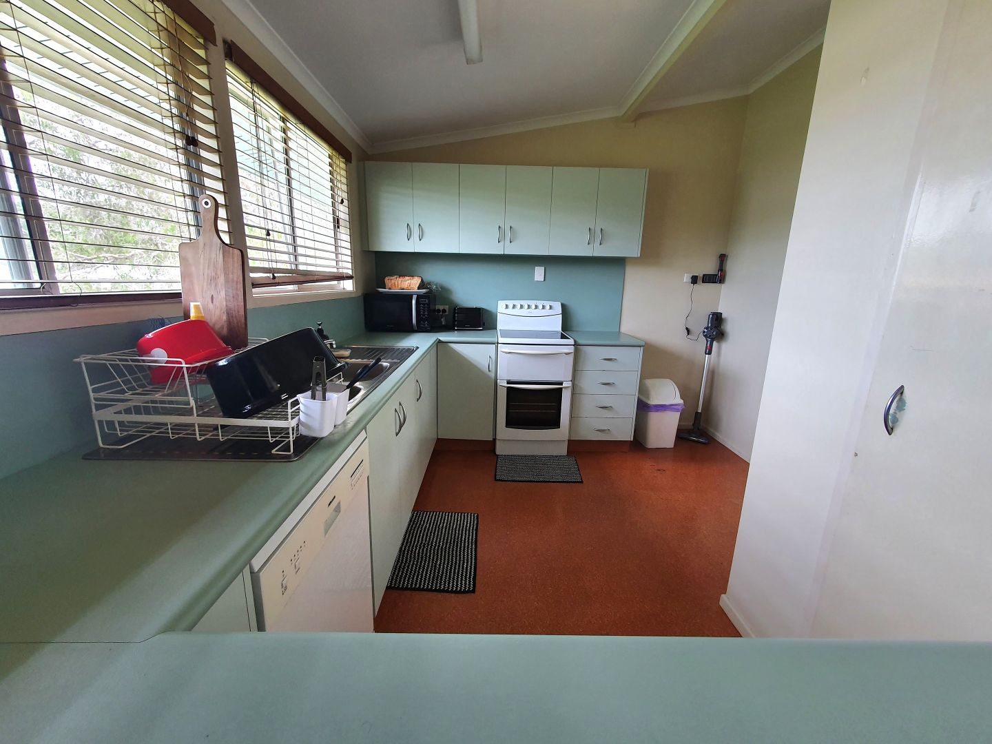 15 Twelfth A Avenue, Home Hill QLD 4806, Image 2