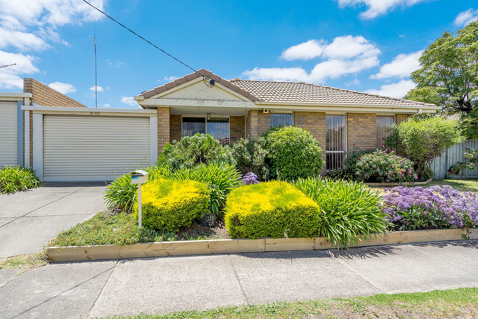 115B Bridgewater Road, Craigieburn Property History & Address
