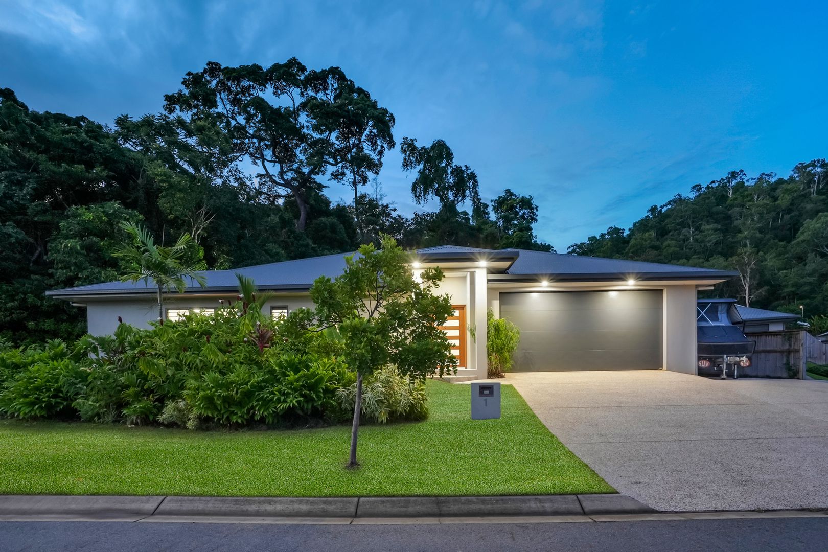 1 Flow Close, Trinity Beach QLD 4879, Image 1