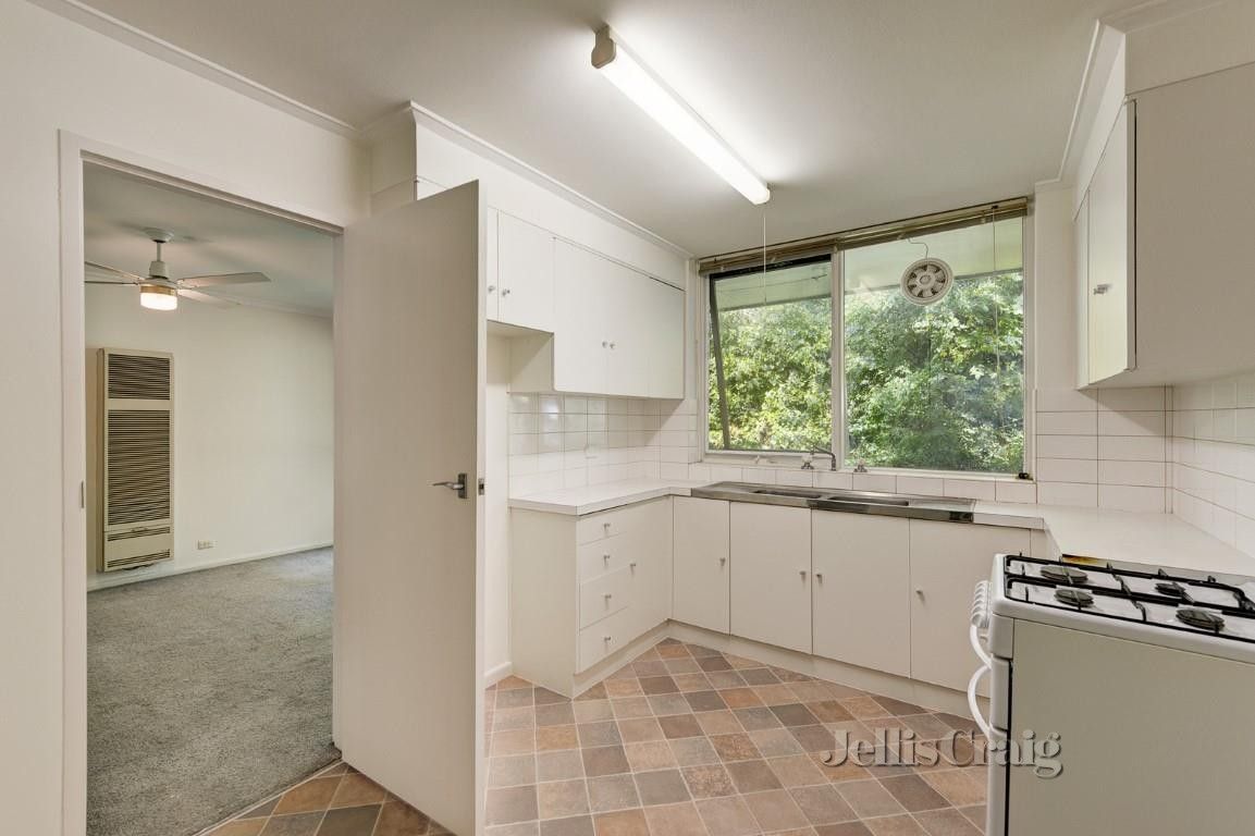 8/566 Glenferrie Road, Hawthorn VIC 3122, Image 2