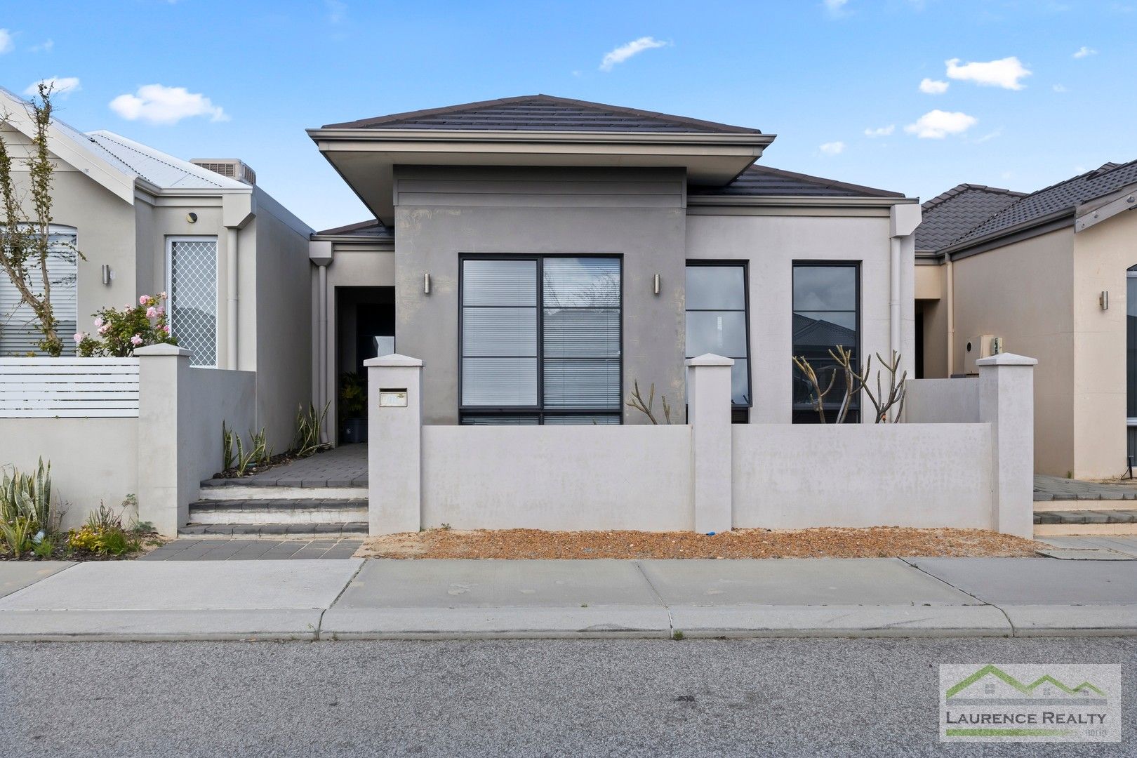 3 bedrooms House in 12 Saunton Way RIDGEWOOD WA, 6030