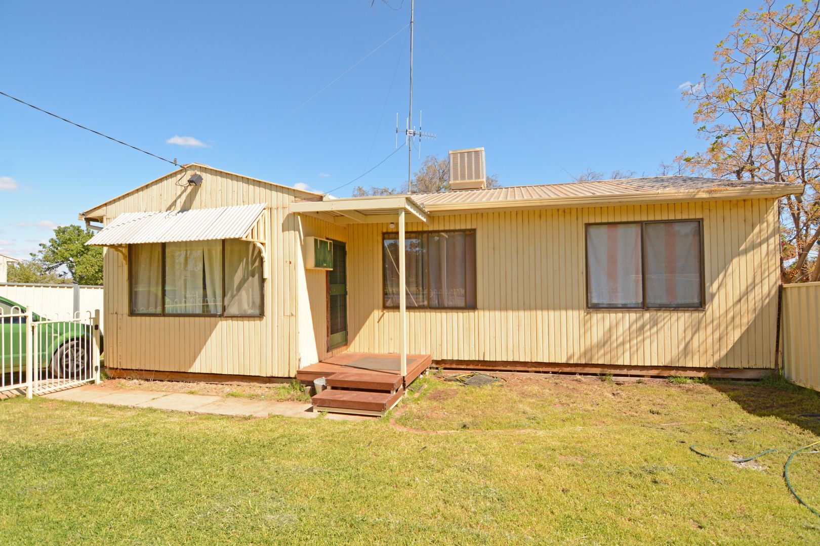 25 Calder Highway, Ouyen VIC 3490, Image 1