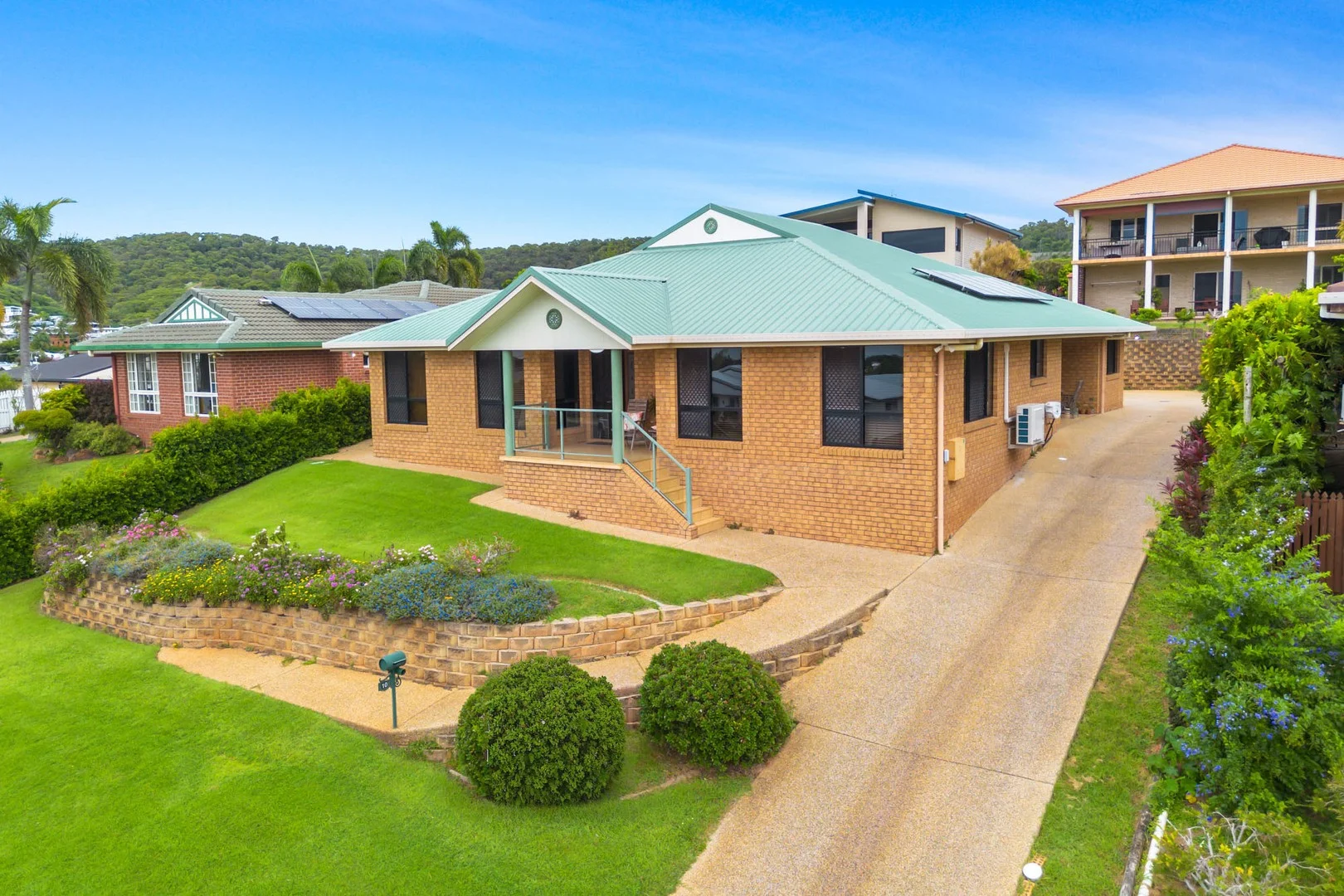 10 Yearsley Grove, Pacific Heights QLD 4703