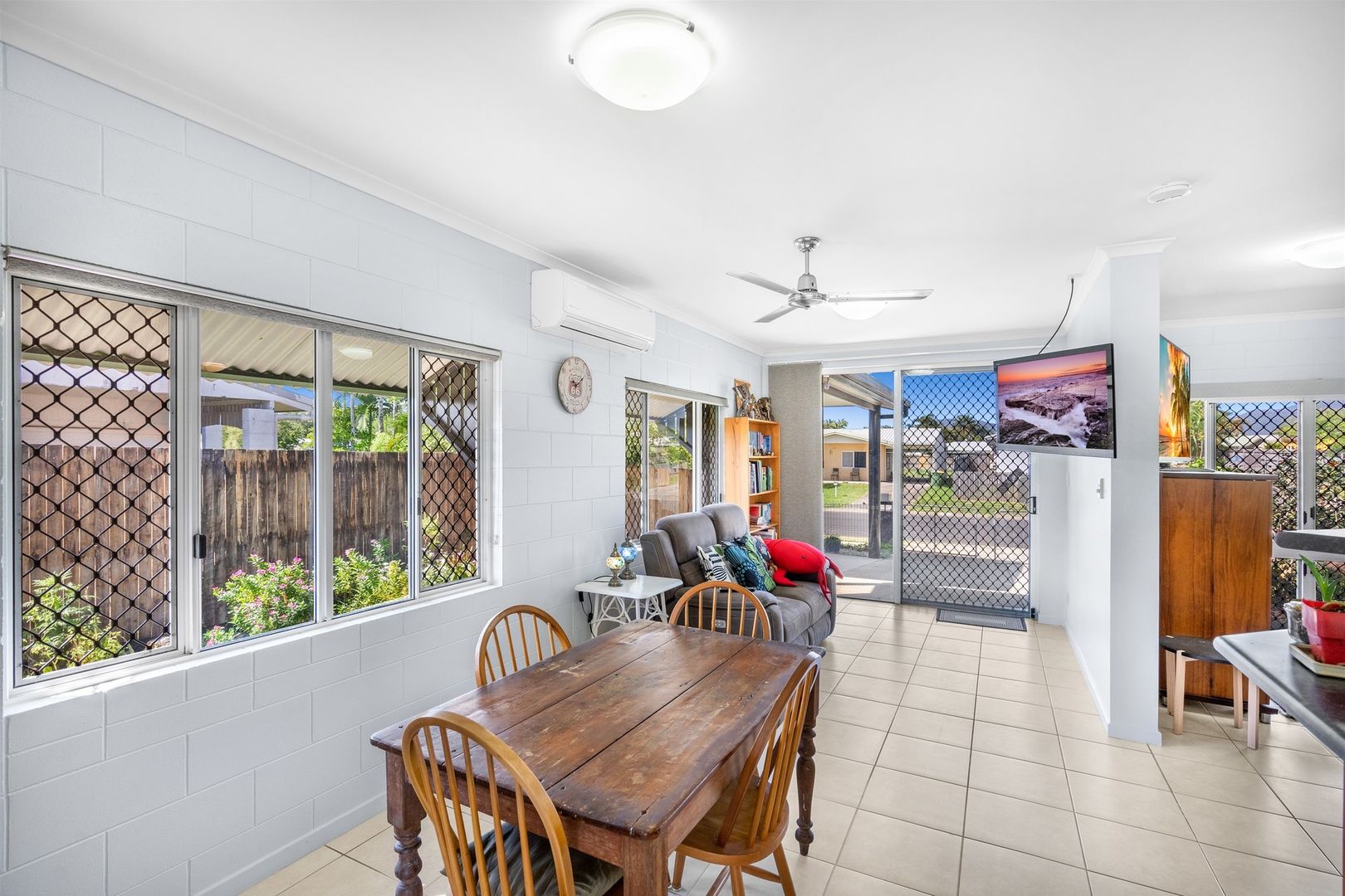 5 Phoenix Street, White Rock QLD 4868, Image 2