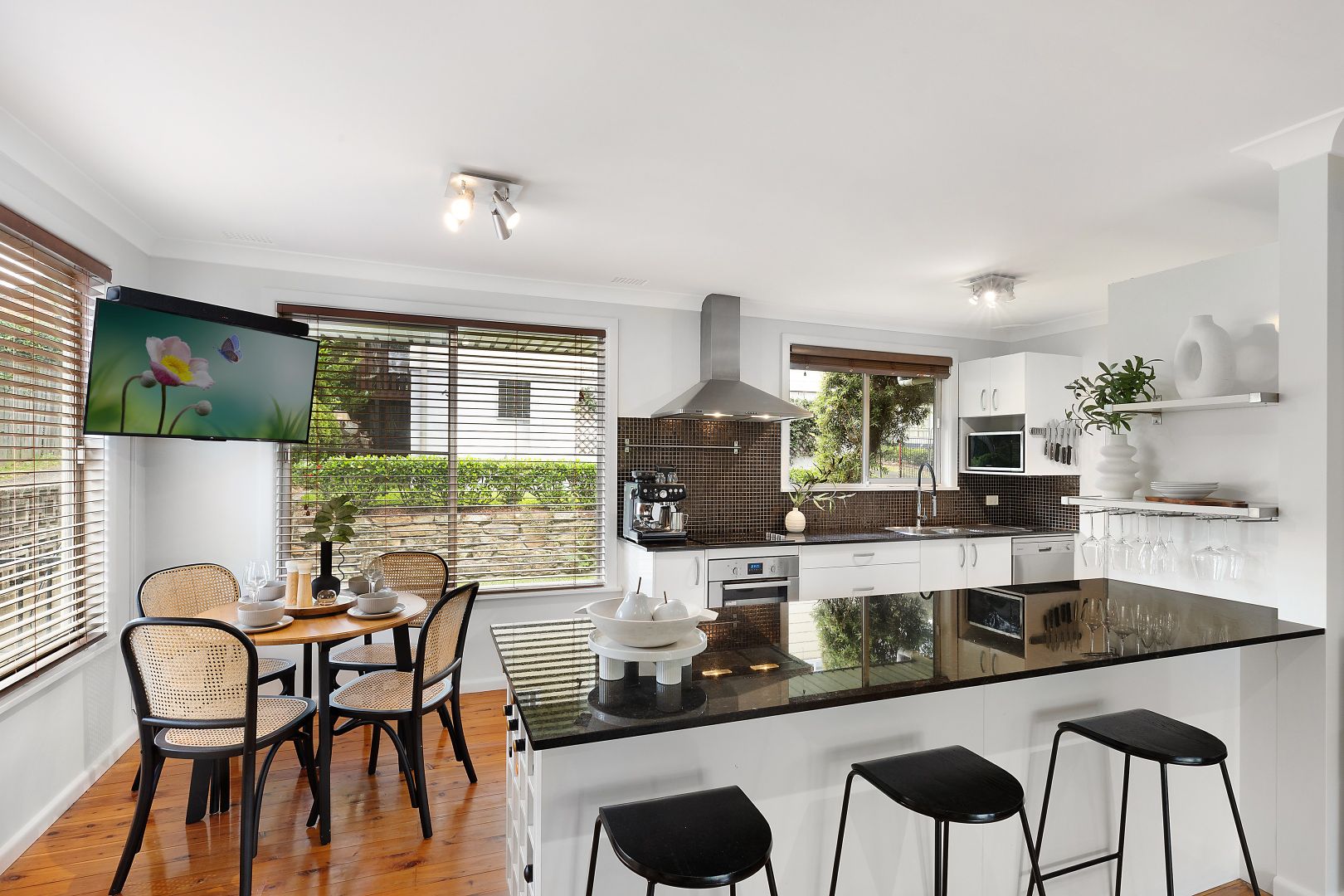 121 Somerville Road, Hornsby Heights NSW 2077, Image 2