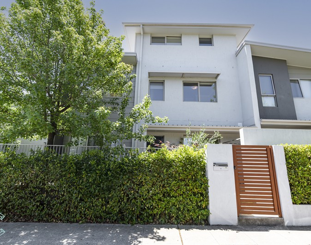 17/20 Clare Burton Crescent, Franklin ACT 2913