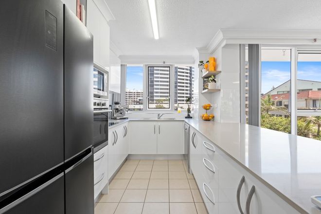 2D/1 Albert Avenue Broadbeach 4218 - Image 5