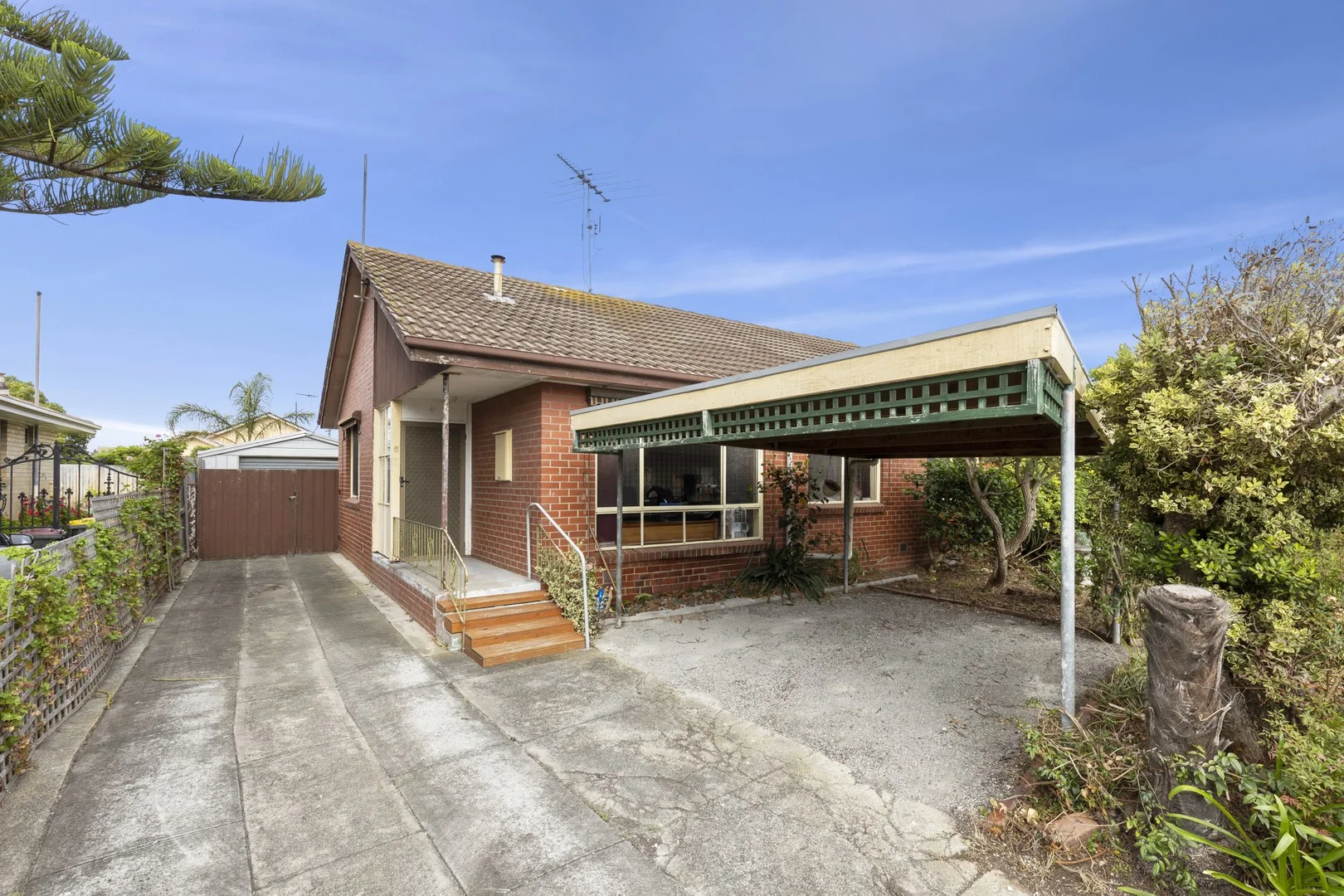 6 Mercury Crescent, Newcomb VIC 3219