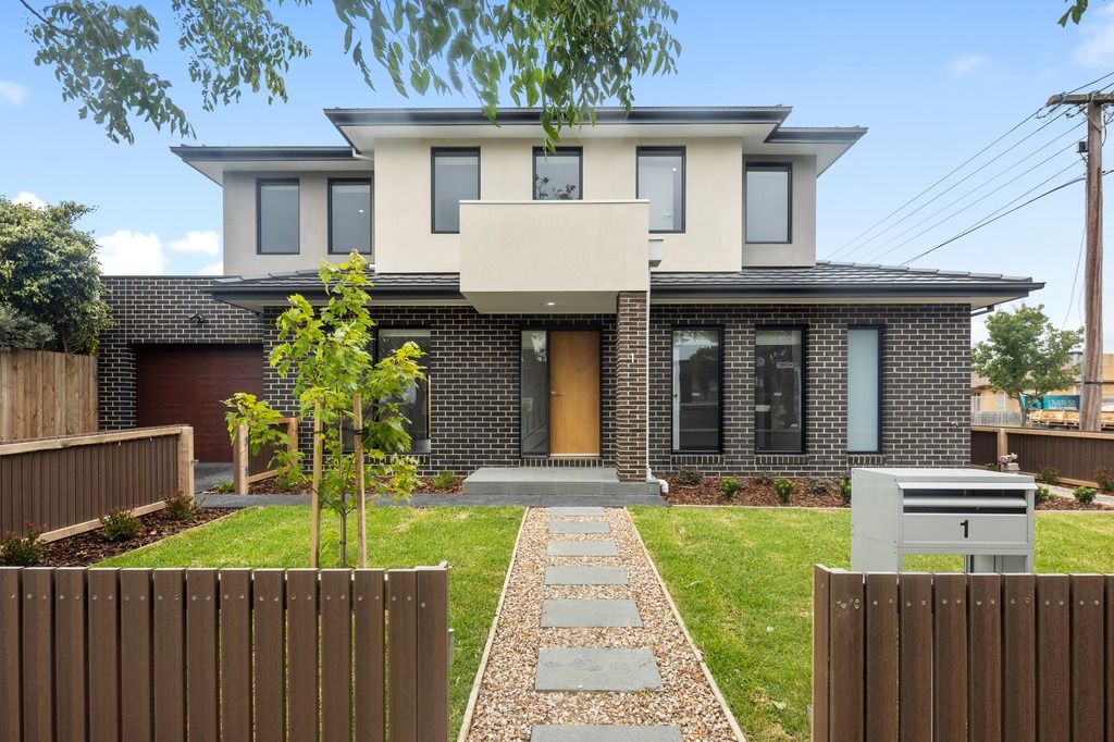 3 bedrooms House in 1 Coombs Avenue OAKLEIGH SOUTH VIC, 3167