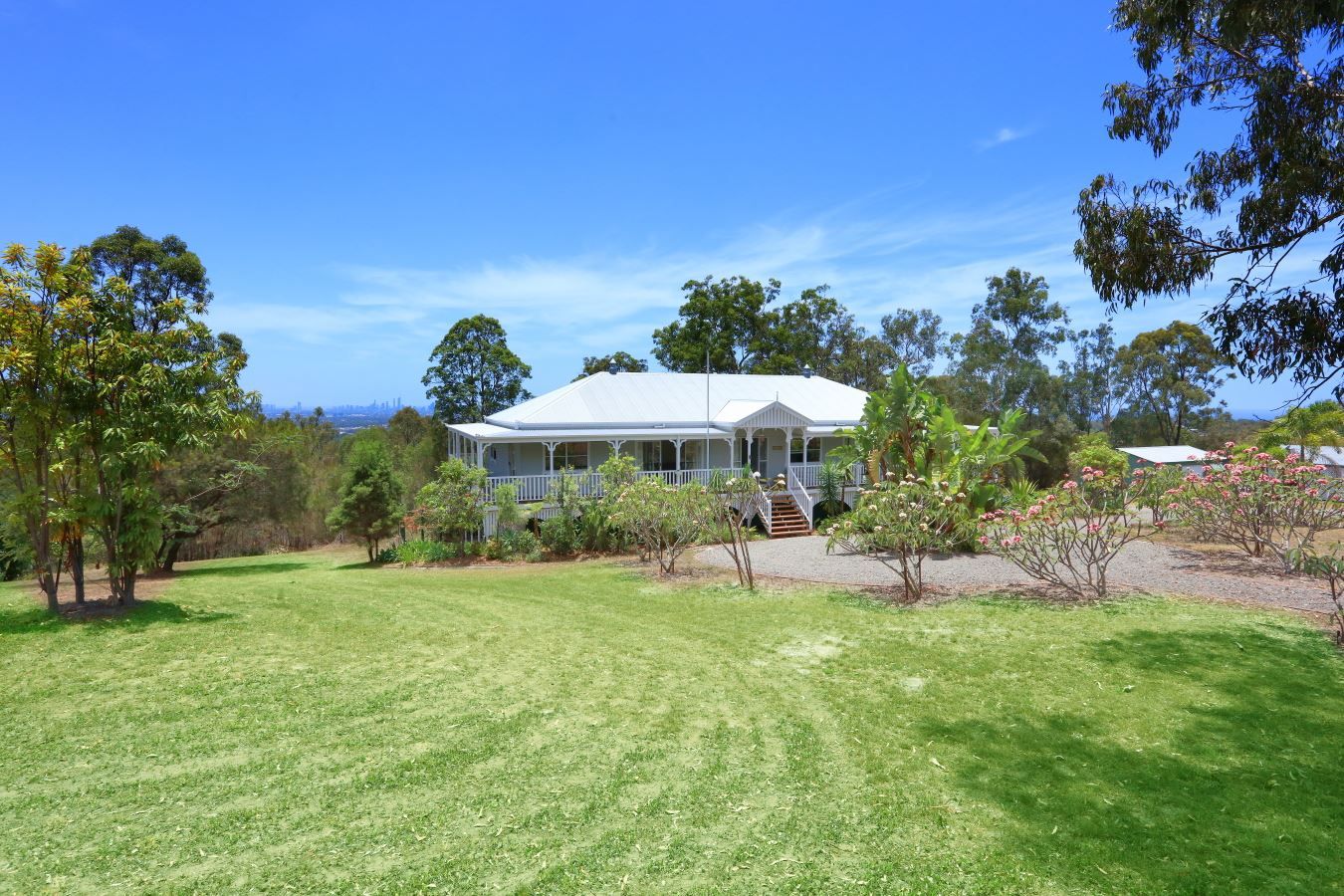260 Chesterfield Drive, Bonogin QLD 4213, Image 1
