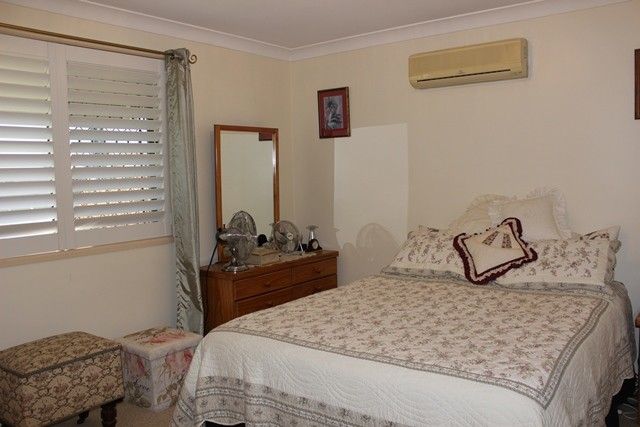 323 South Station Road, Raceview QLD 4305, Image 2