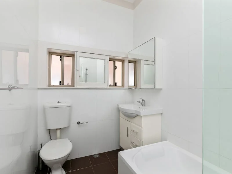 Additional image 6 of Unit 4/42 Curlewis Street, Bondi Beach NSW 2026