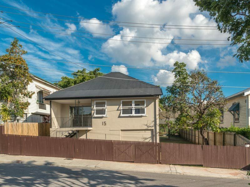 15 Mossgrove Street, Woolloongabba QLD 4102