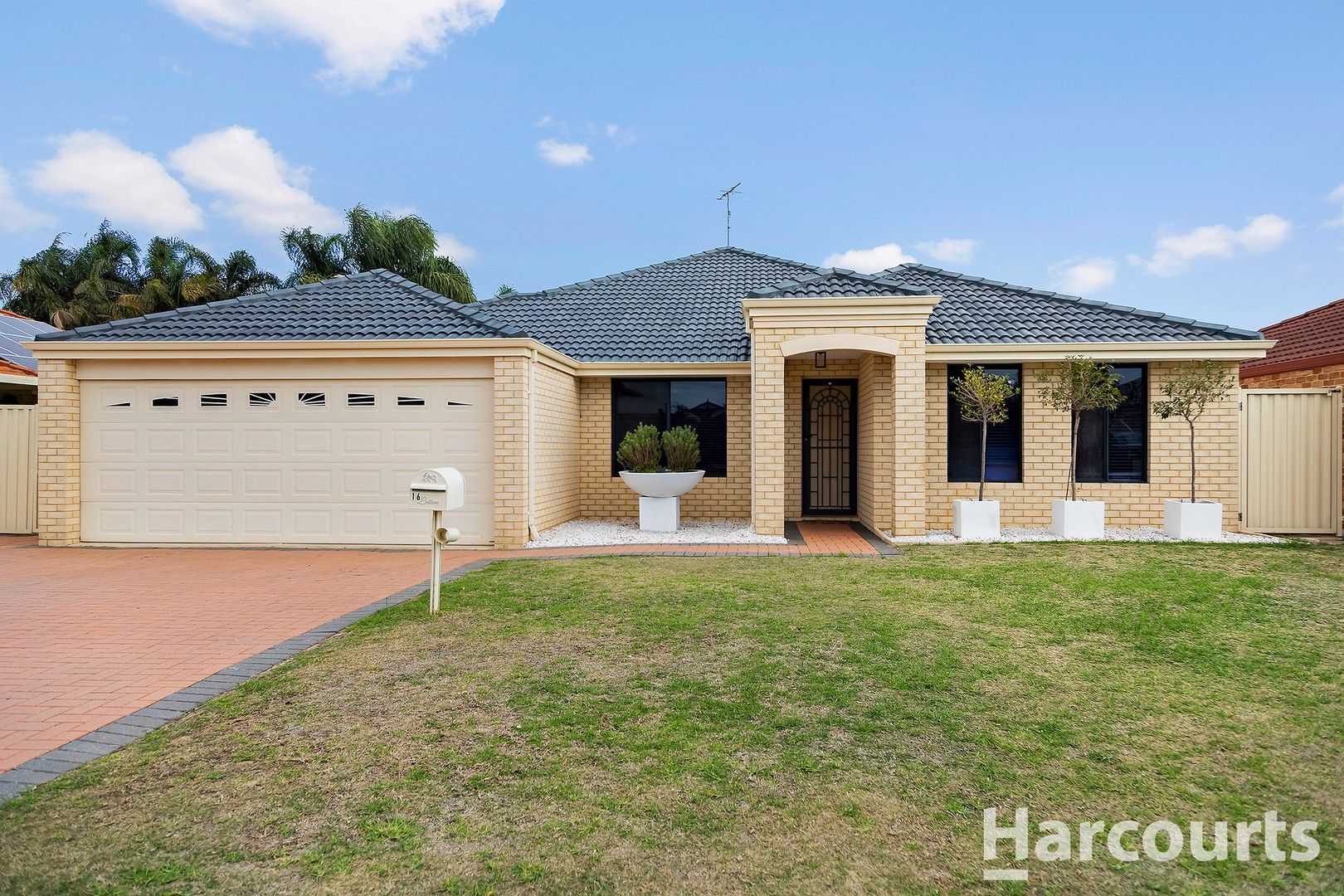 16 Brouwer Trail, Dudley Park WA 6210, Image 1