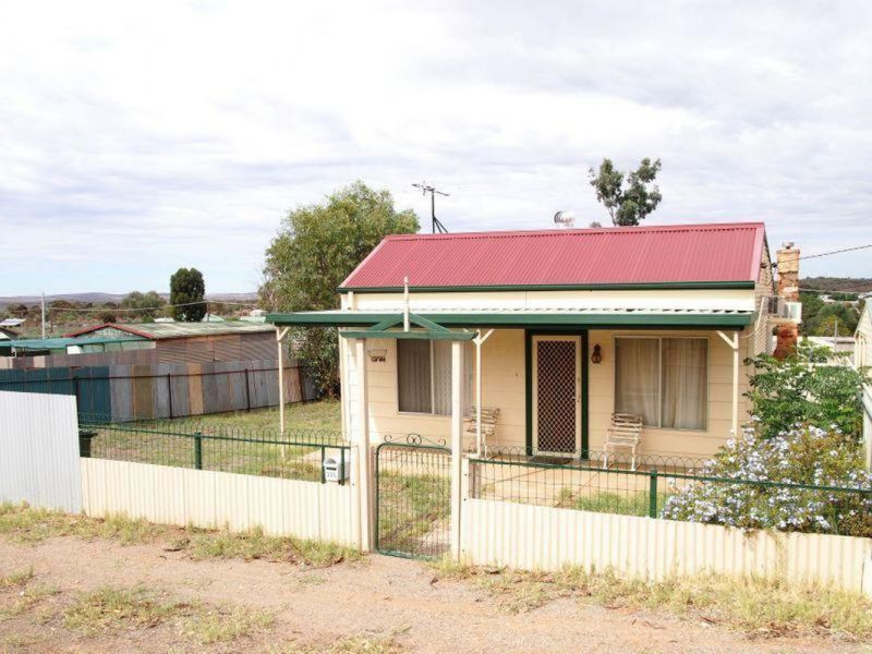 2 bedrooms House in 335 Wilson St BROKEN HILL NSW, 2880