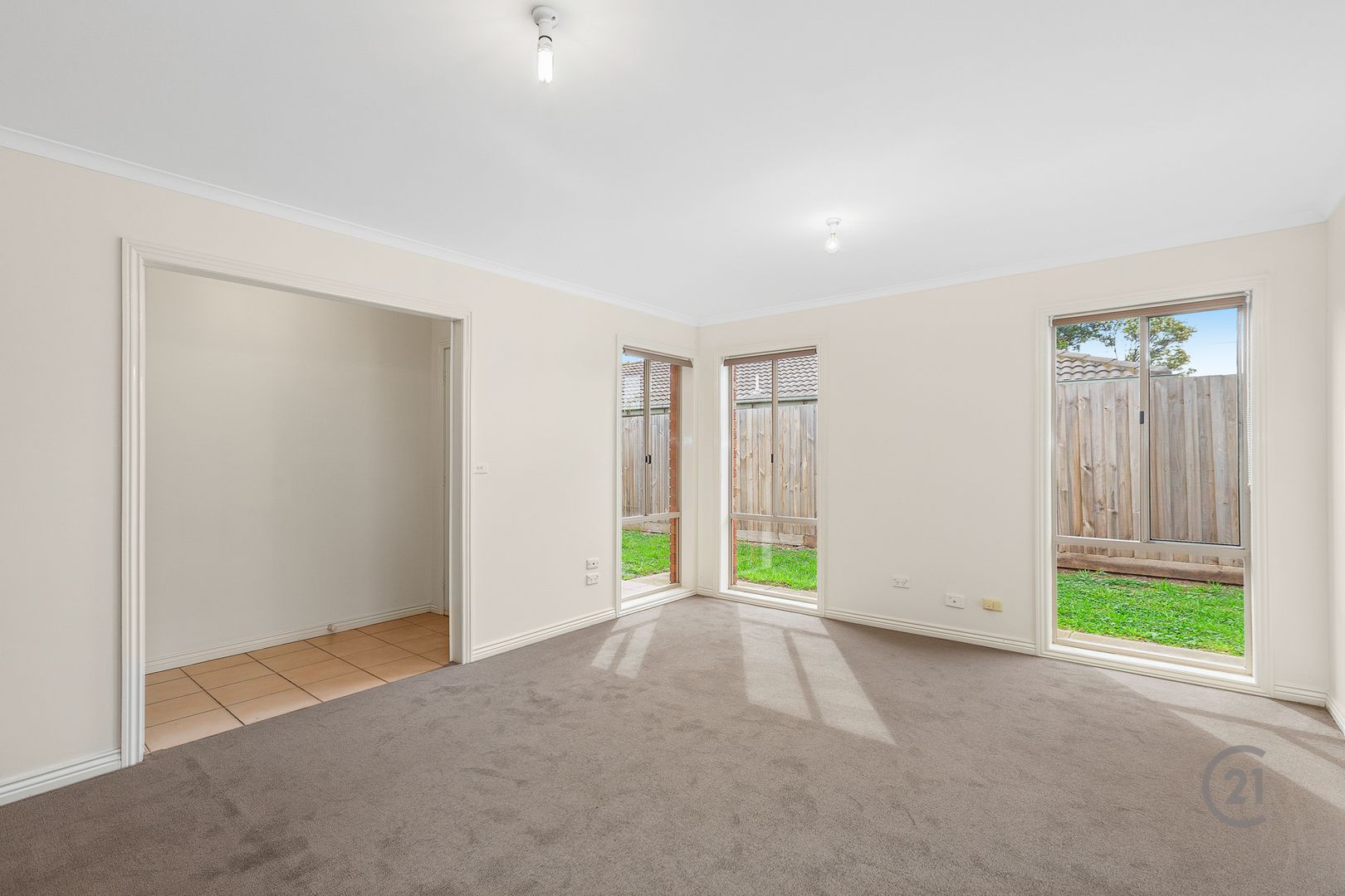 2/6 Catherine Road, Seabrook VIC 3028, Image 1