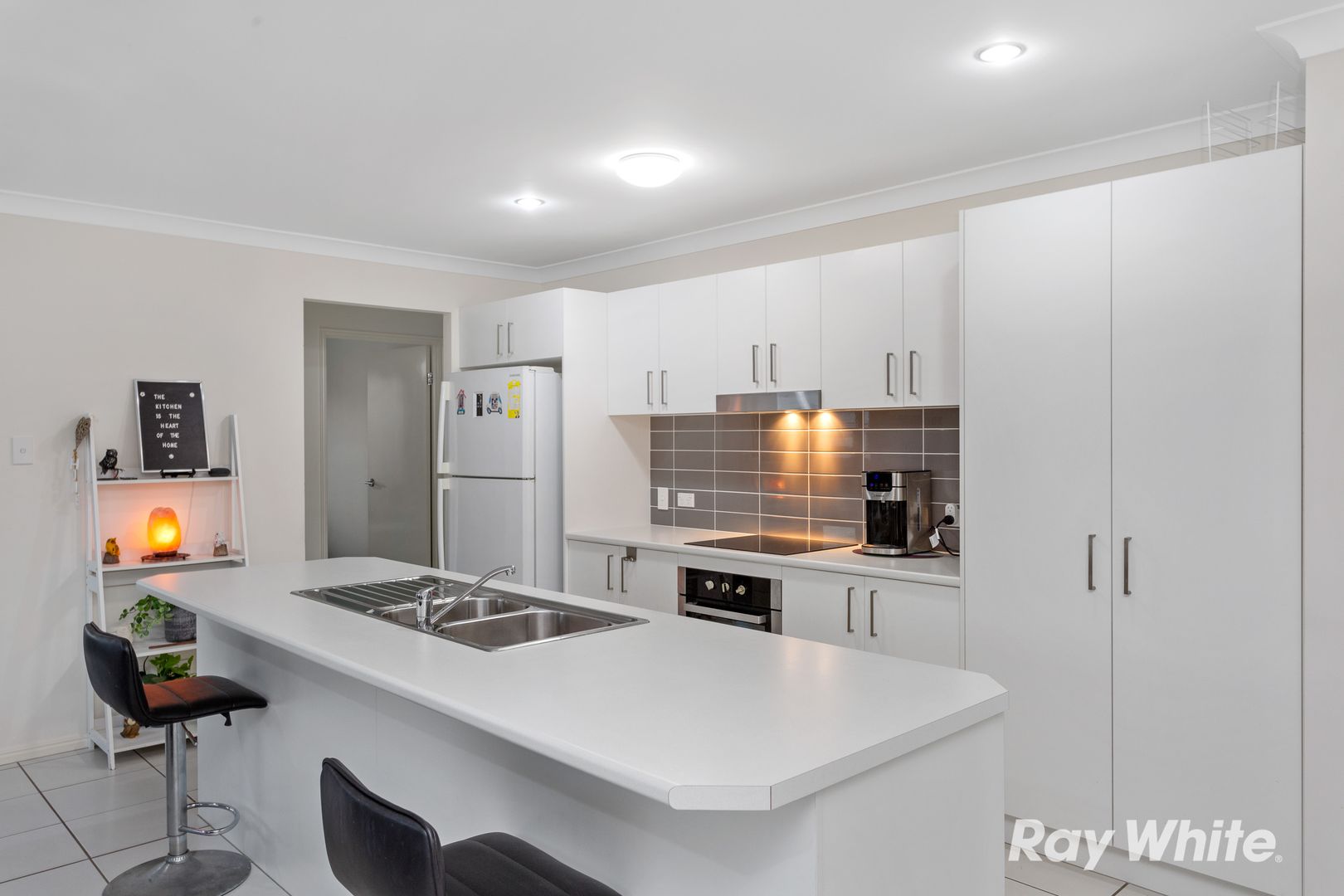 9 Hershey Close, Yarrabilba QLD 4207, Image 2