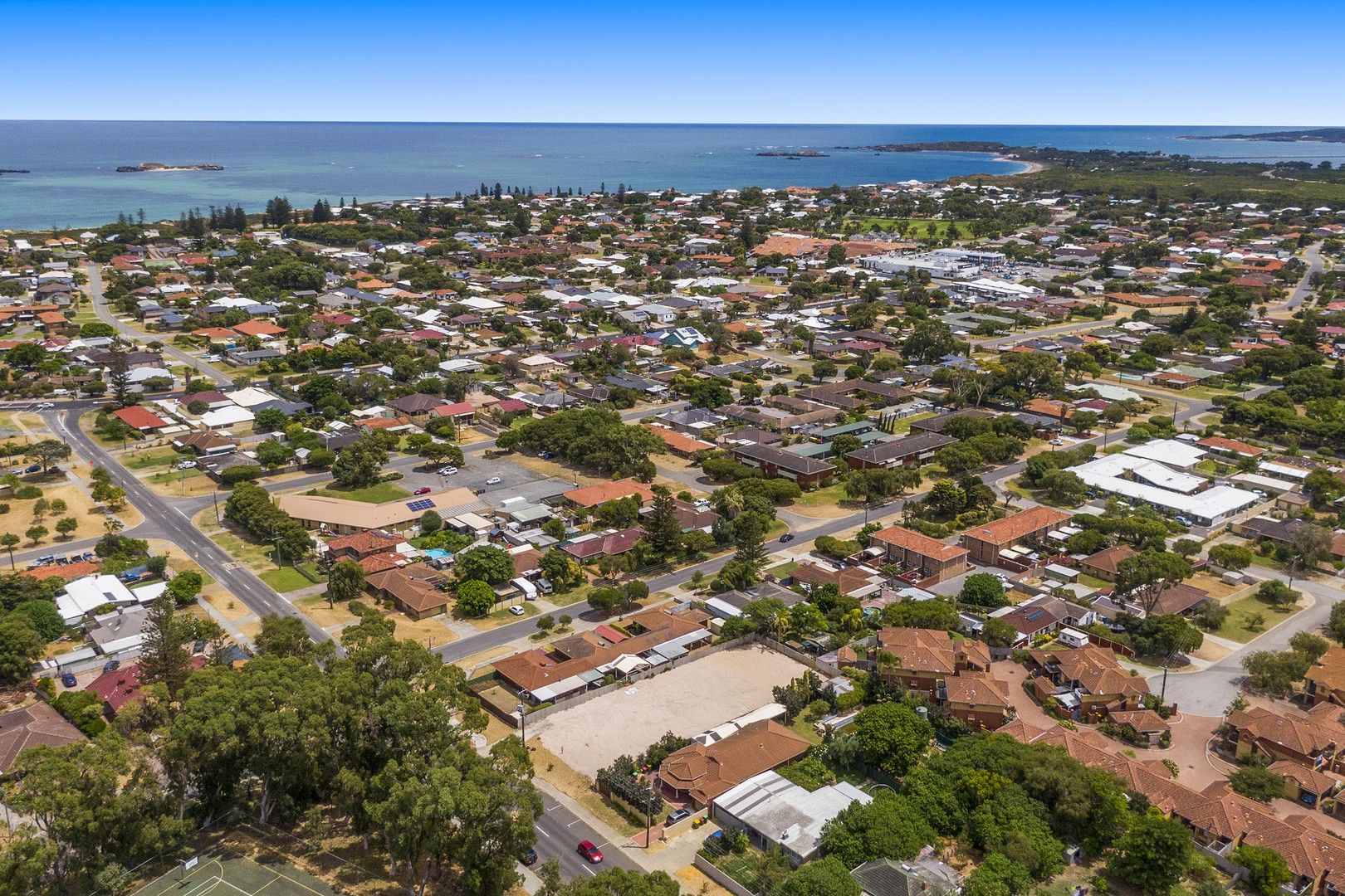 Vacant land in 18 Rae Road, SAFETY BAY WA, 6169