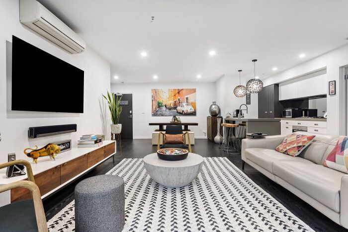 2 bedrooms Apartment / Unit / Flat in 16/765 Malvern Road TOORAK VIC, 3142