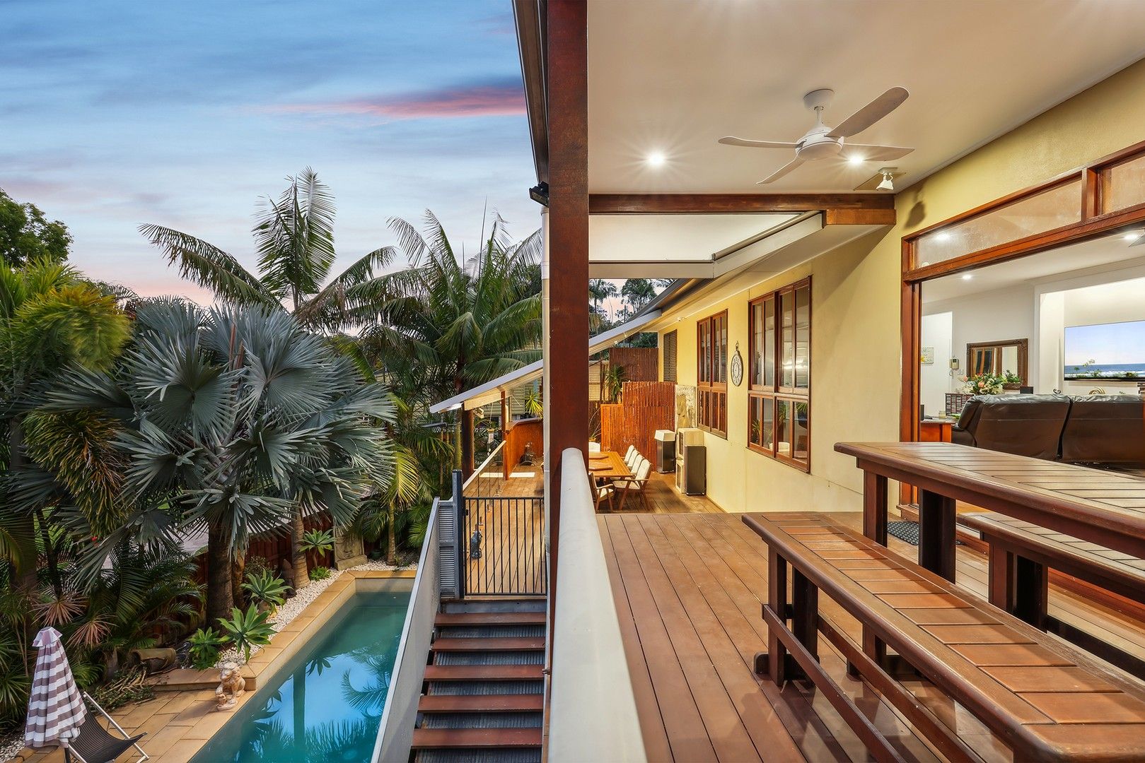 5 bedrooms House in 7A Florida Place OXENFORD QLD, 4210