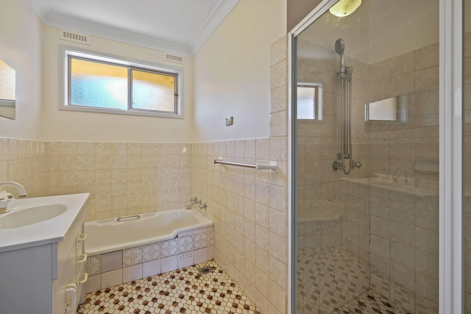 Additional image 6 of 28 John St, South Tamworth NSW 2340