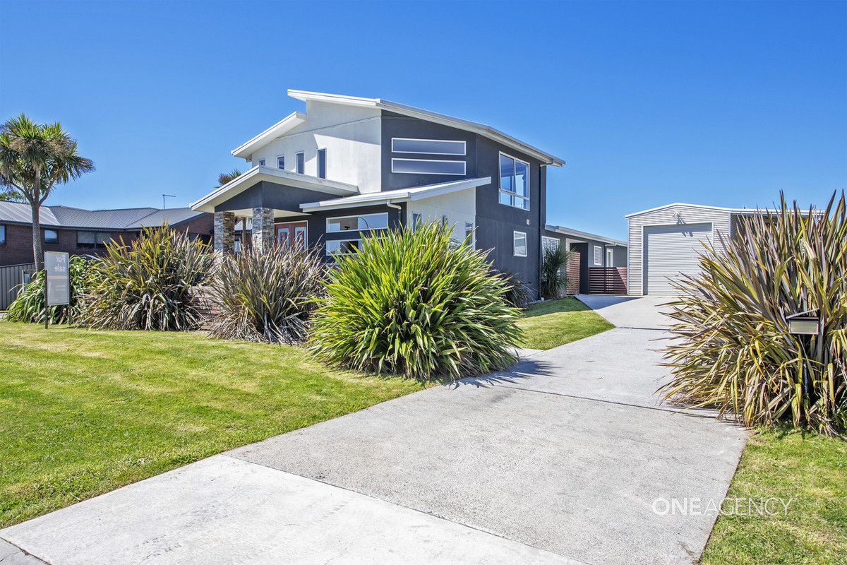 15 Berkshire Parade, Penguin TAS 7316, Image 0