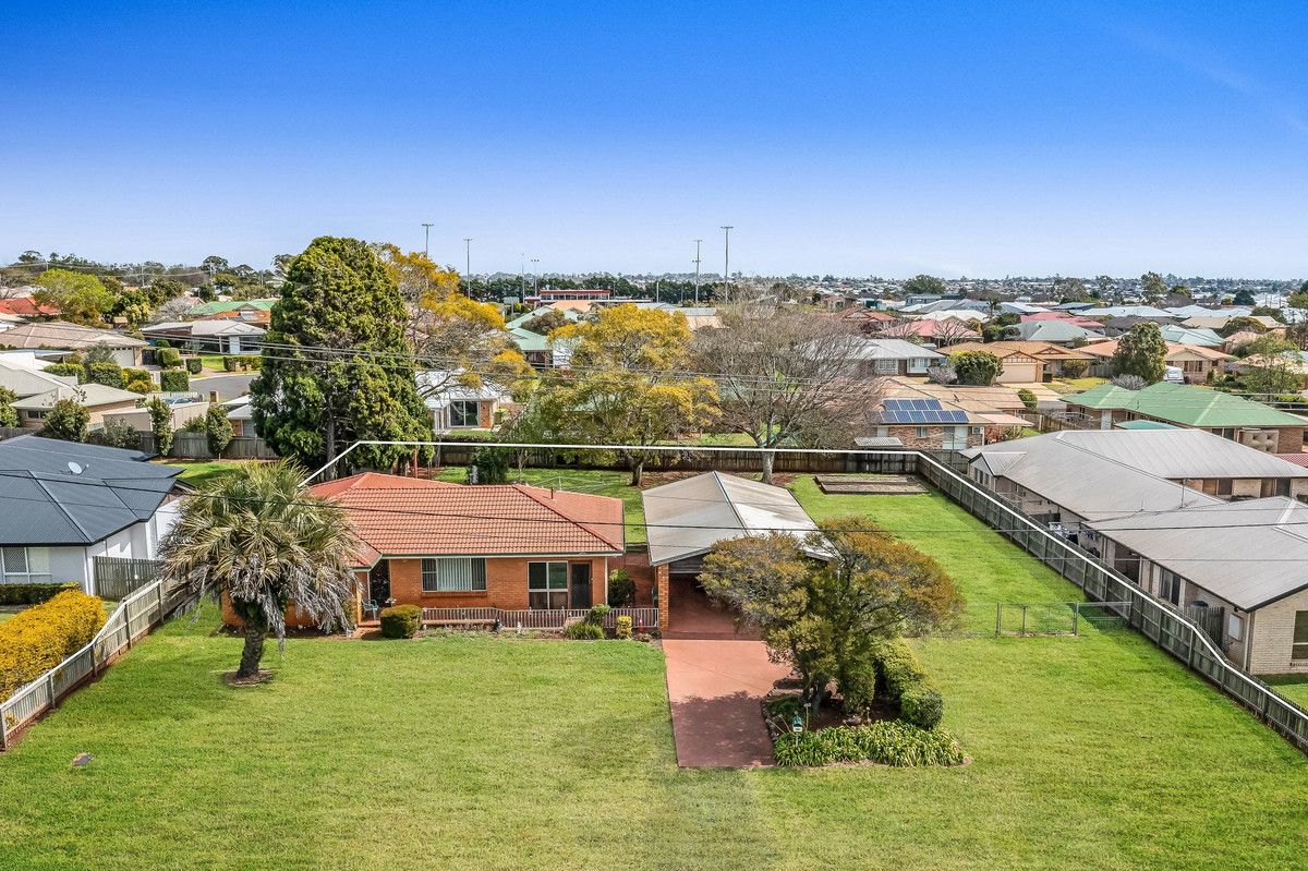 3 bedrooms House in 317-319 Ramsay Street MIDDLE RIDGE QLD, 4350