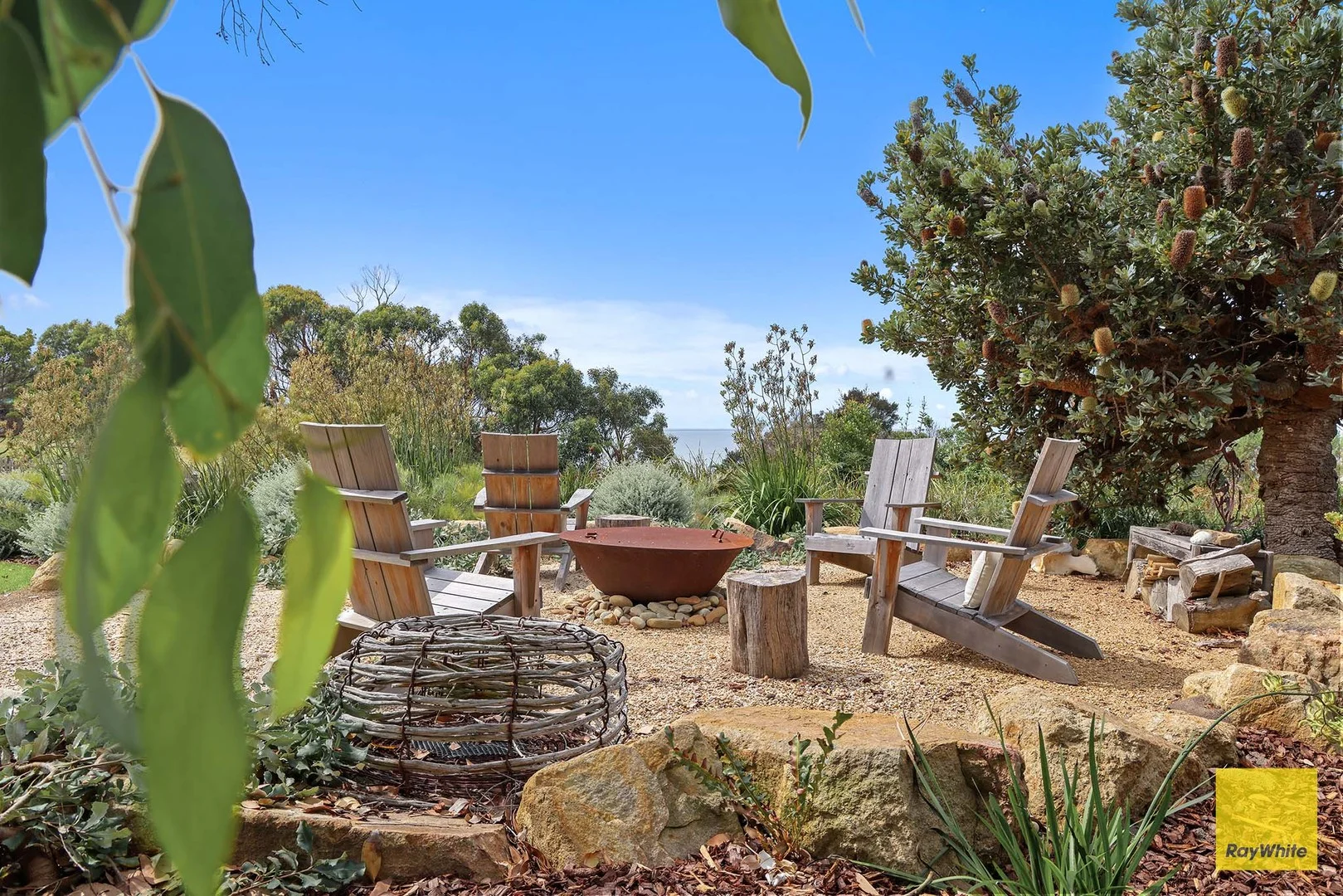 24 Bayside Drive, Walkerville North VIC 3956