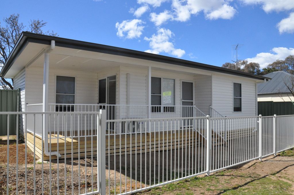 3 bedrooms House in 10A Adam Street GOULBURN NSW, 2580
