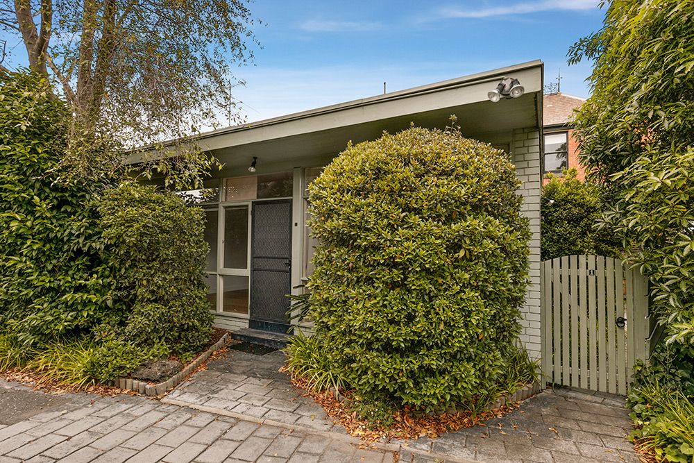 2 bedrooms Apartment / Unit / Flat in 1/2 St Johns Parade KEW VIC, 3101